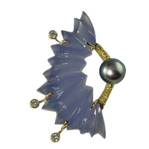 Vintage 18K Yellow Gold Chalcedony, Tahitian Pearl and Diamond Pendant #13703